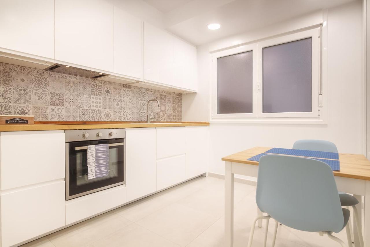 Modern Lovely House Guggenheim Билбао Екстериор снимка